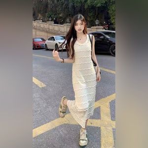 Sleeveless Ivory French dress